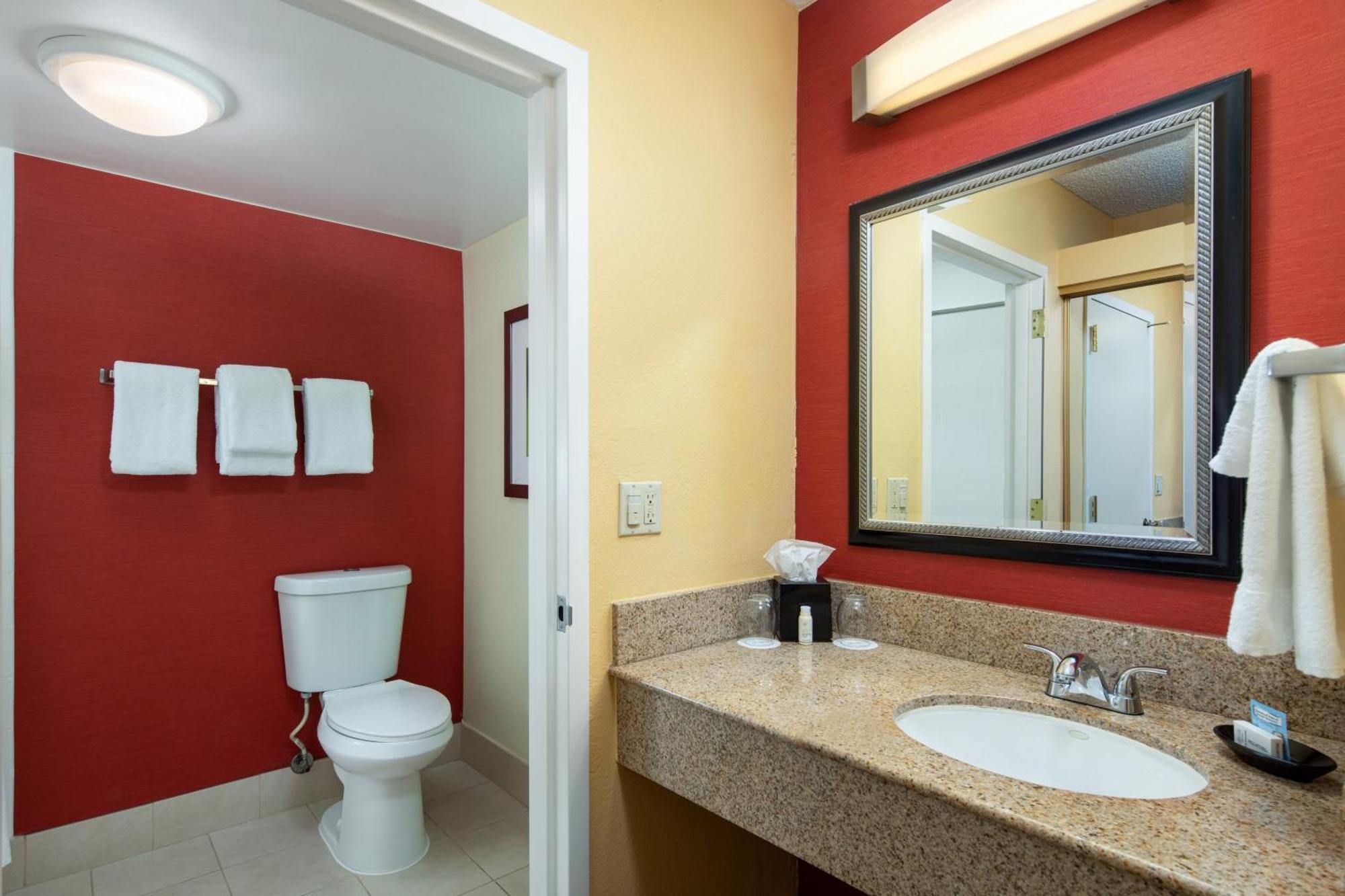 Courtyard By Marriott San Diego Sorrento Valley Exterior photo