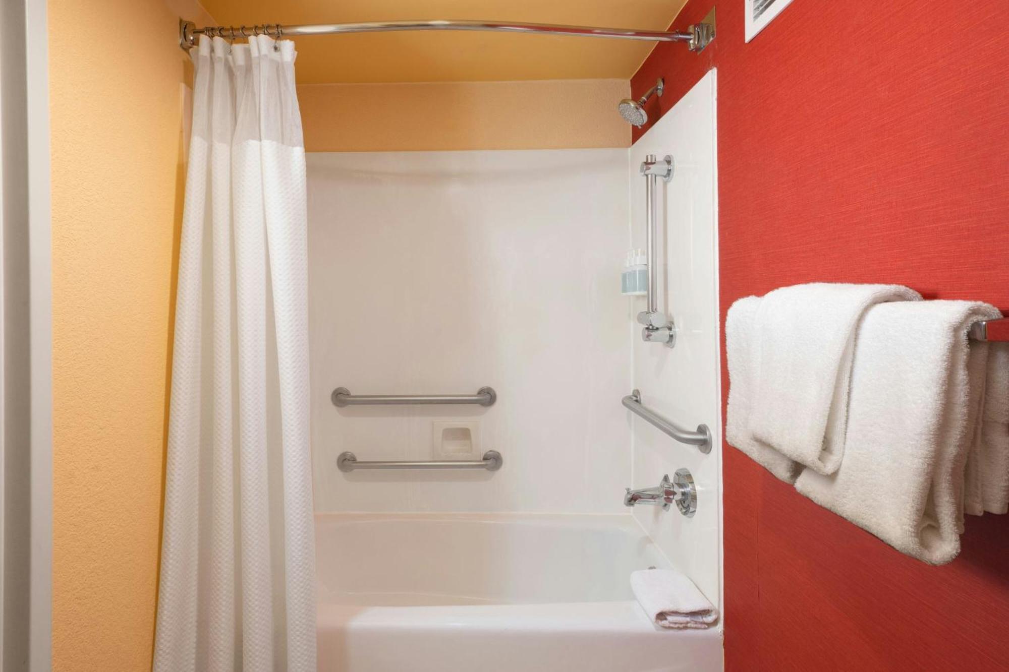 Courtyard By Marriott San Diego Sorrento Valley Exterior photo