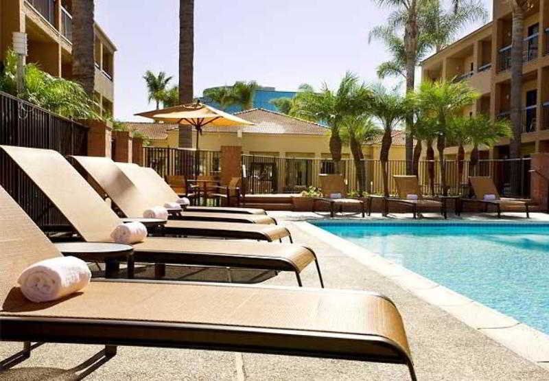 Courtyard By Marriott San Diego Sorrento Valley Exterior photo
